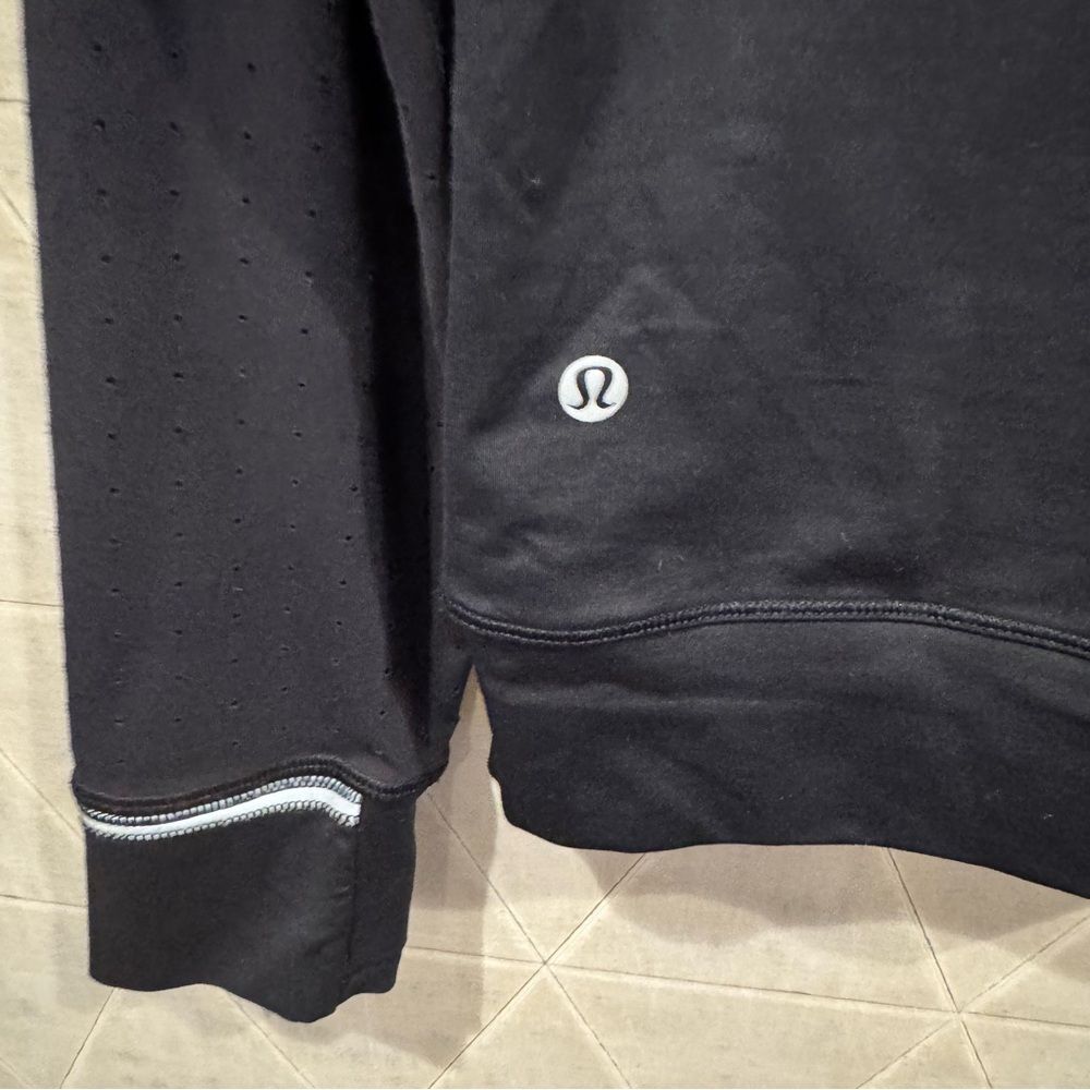 Lululemon Women’s Run Long Sleeve 'Mind Over Miles' Shirt - Black - Size M - Picture 8 of 10